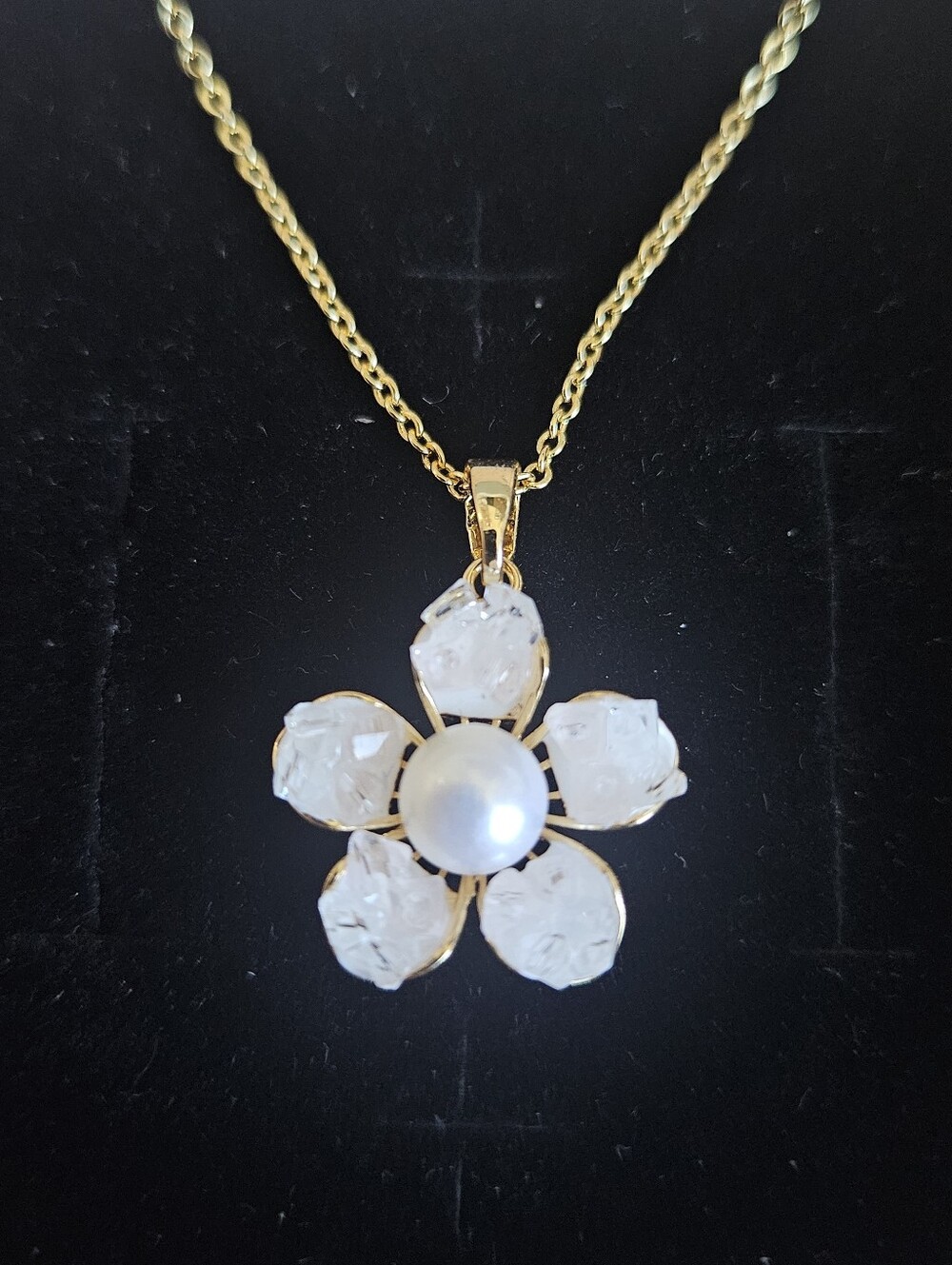 Gold Daisy Flower Freshwater Pearl Pendant Necklace